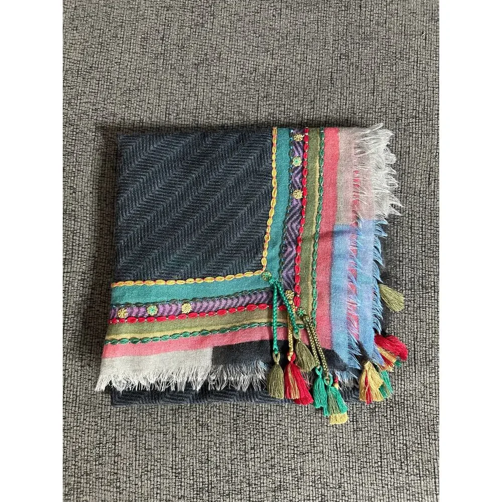 Amet & Ladoue Paris Wool Silk Embroidered Tassel Square Scarf Shawl 40x40